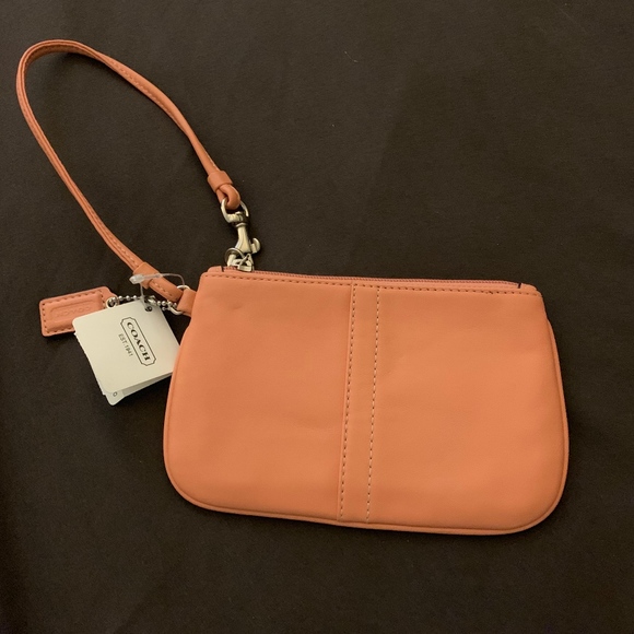 Coach Handbags - Coach Wristlet